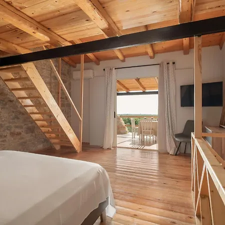 Ximitadi Estate * Pírgos Dhiroú