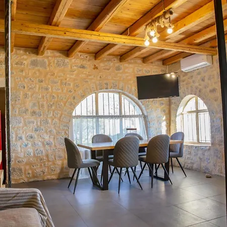 Ximitadi Estate * Pírgos Dhiroú