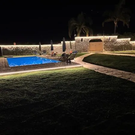 Ximitadi Estate Pírgos Dhiroú