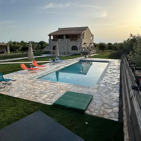 Ximitadi Estate *