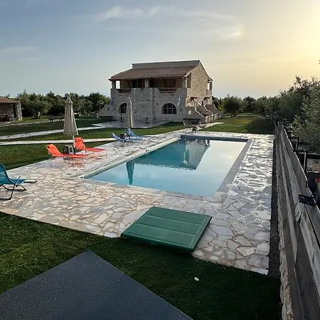 Сasa de vacaciones Ximitadi Estate Pírgos Dhiroú