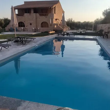 Ximitadi Estate Pírgos Dhiroú