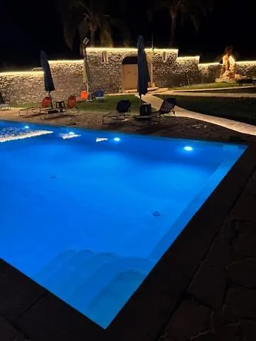 Ximitadi Estate Vakantiehuis Pírgos Dhiroú